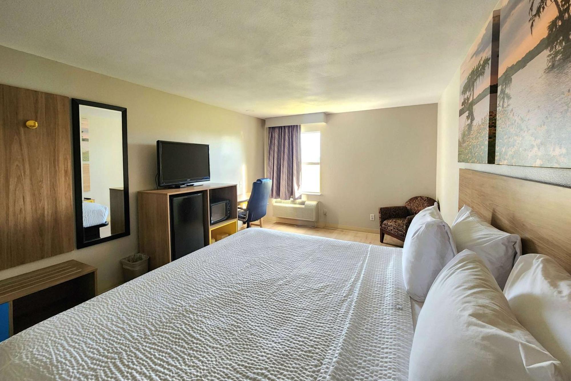 Days Inn By Wyndham Lafayette Scott Extérieur photo