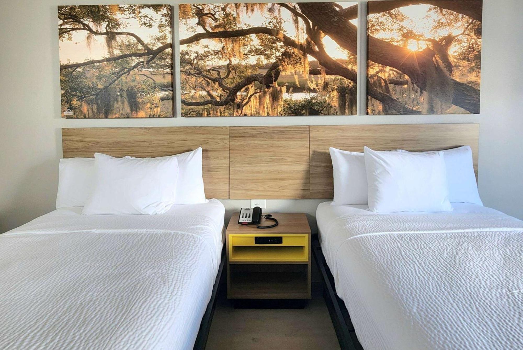Days Inn By Wyndham Lafayette Scott Extérieur photo